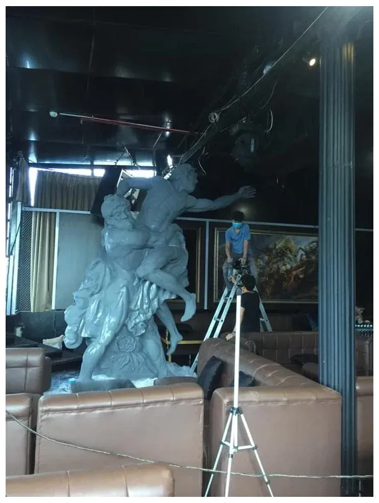 làm đường hầm hoa mai hoa đào chụp ảnh tết văn phòng