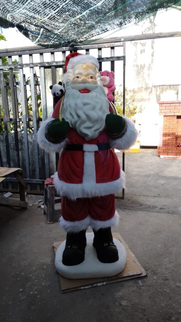 cho thuê mascot ông già Noel diễu hành