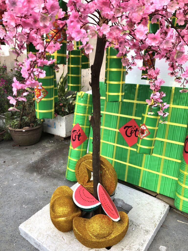 cổng tò vò Tết 2026 mai đào đèn led cảm biến