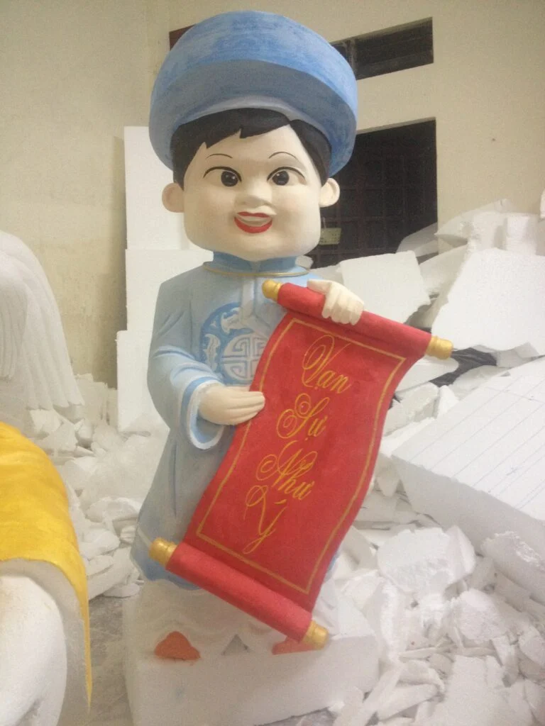 cột đèn lồng Tết 2026 dọc lối đi – tiết kiệm điện