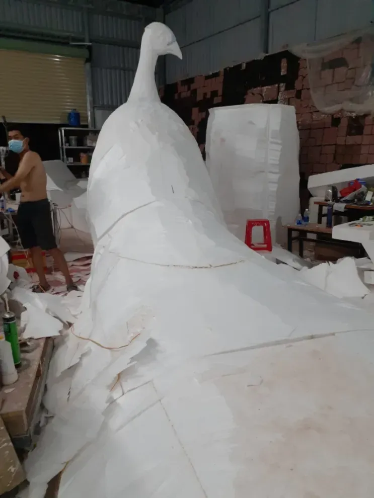 thi công Tết 2026 không khoan tường – kẹp trần, kẹp kính