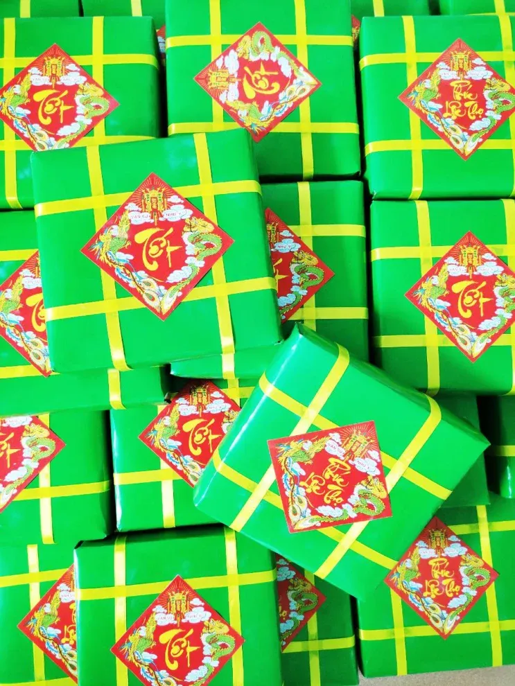 mô hình đèn lồng khổng lồ Tết 2026 – treo trần sảnh