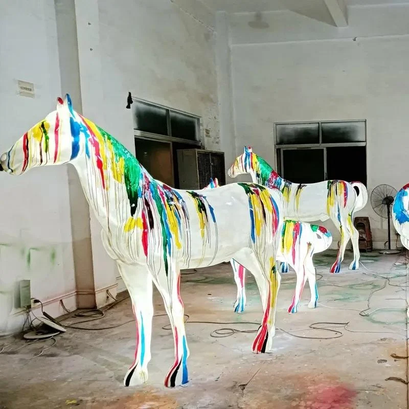 Làm tượng ngựa mút xốp kích thước thật theo yêu cầu