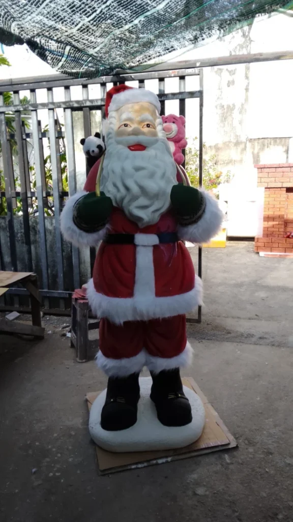 cho thuê mascot ông già Noel diễu hành