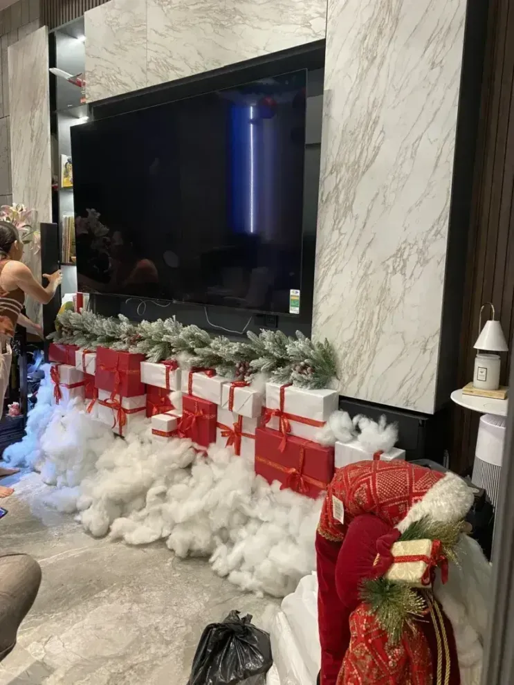 ông già noel cưỡi xe trượt tuyết mô hình