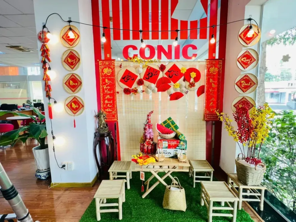 trang trí Tết 2026 cửa hàng F&B – góc chụp ảnh hút khách