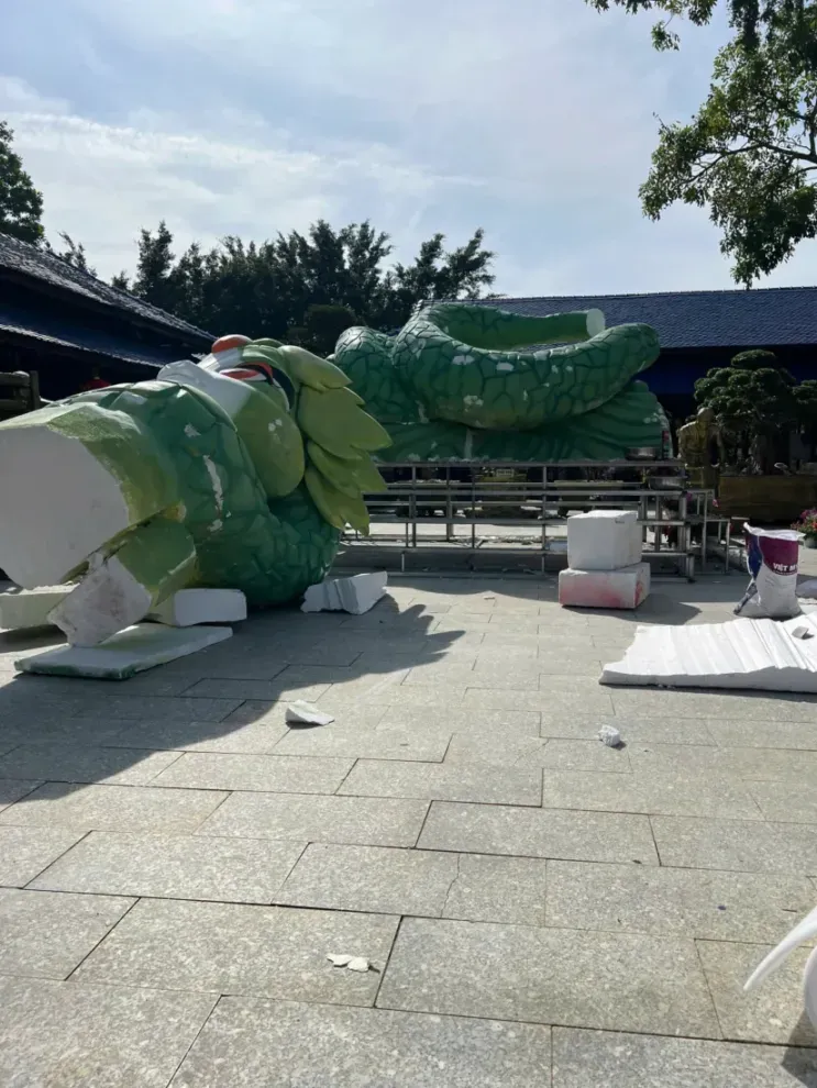 trang trí Tết 2026 khu ẩm thực – tre nứa mây đèn thả