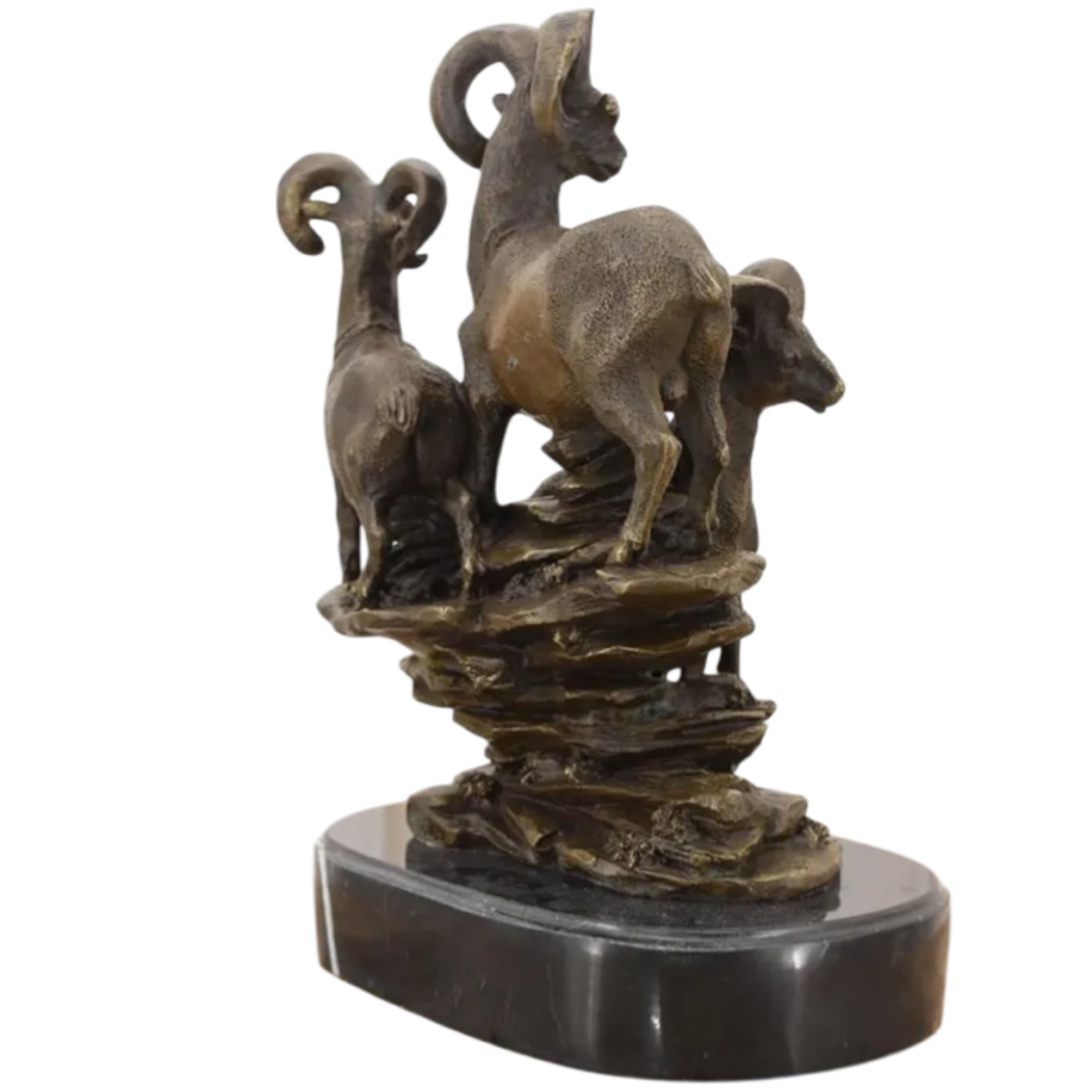 mô hình dê kết hợp hoa mai – hoa đào