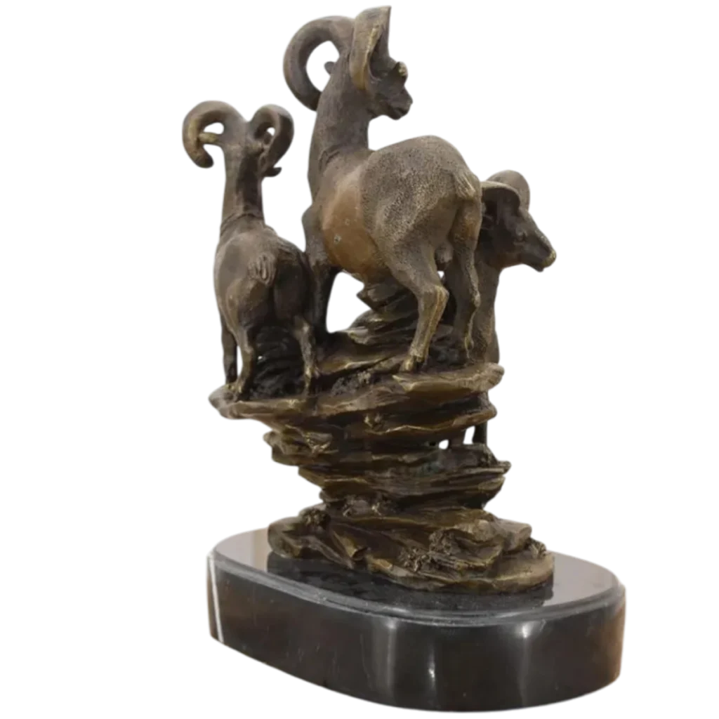 mô hình dê kết hợp hoa mai – hoa đào