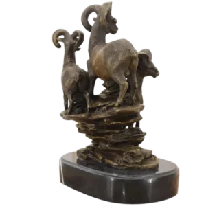 mô hình dê kết hợp hoa mai – hoa đào